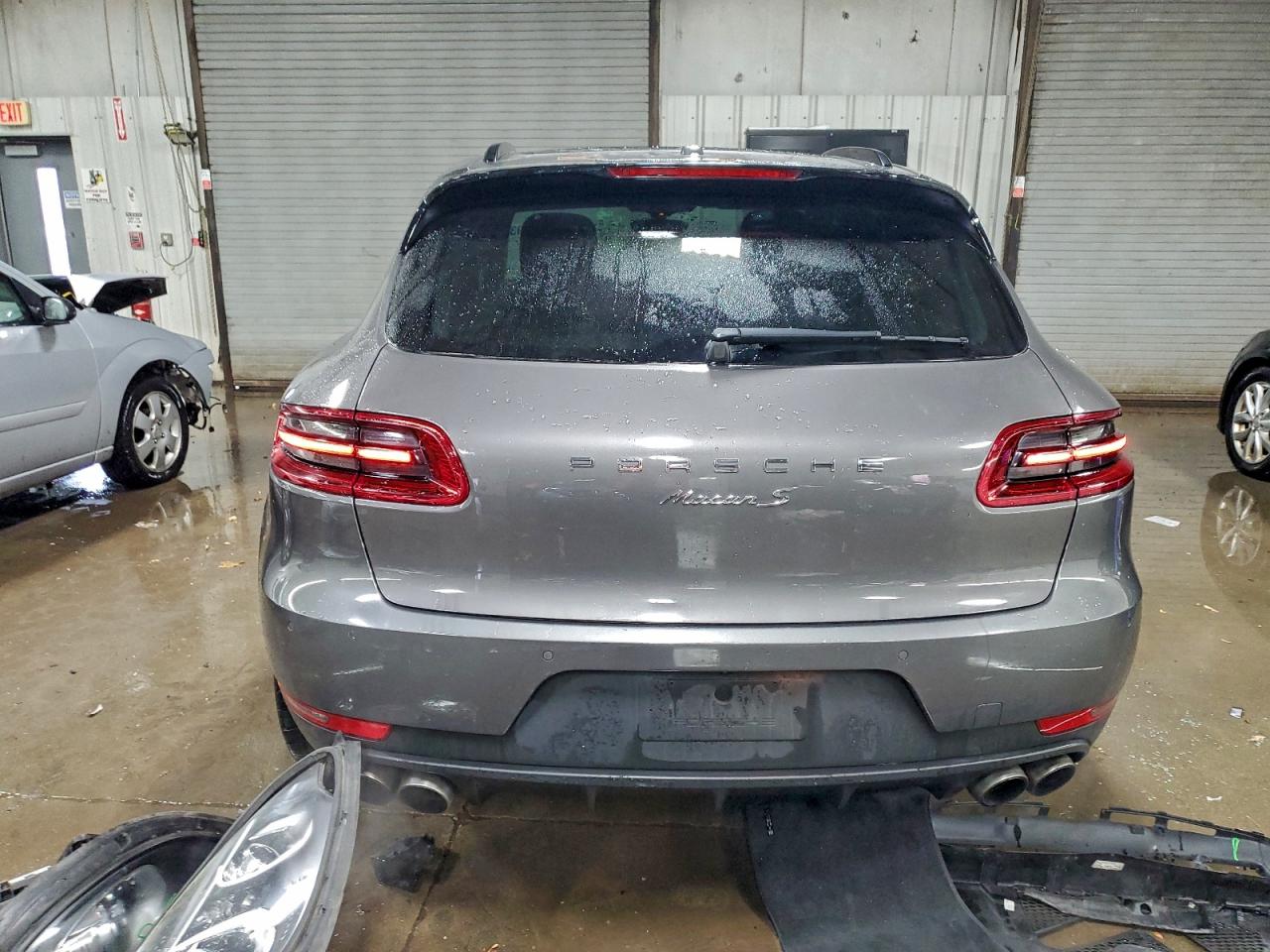 2015 PORSCHE MACAN