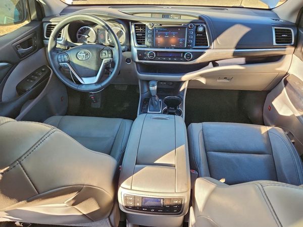 2019 TOYOTA HIGHLANDER