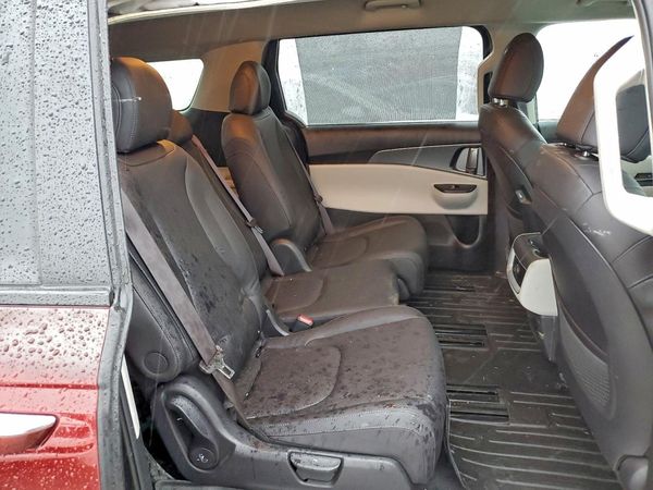 2024 KIA CARNIVAL LX, LX Seat Package