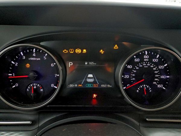 2024 KIA CARNIVAL LX, LX Seat Package