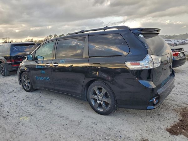2015 TOYOTA SIENNA