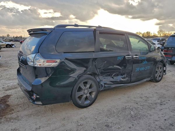 2015 TOYOTA SIENNA