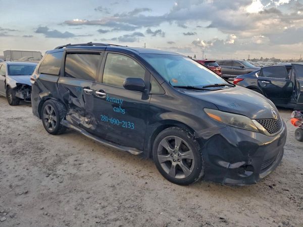 2015 TOYOTA SIENNA