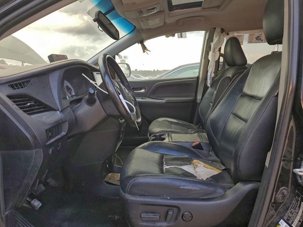 2015 TOYOTA SIENNA