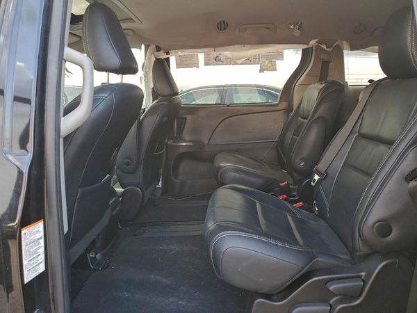 2015 TOYOTA SIENNA