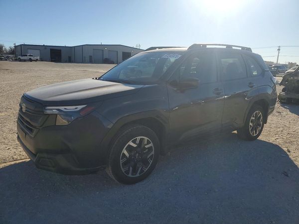 2025 SUBARU FORESTER Base Plus