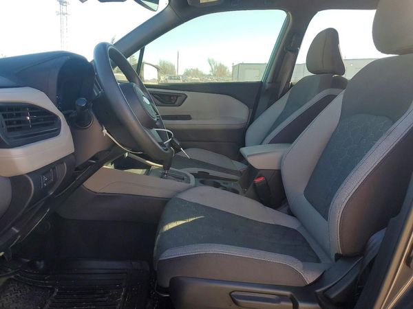 2025 SUBARU FORESTER Base Plus