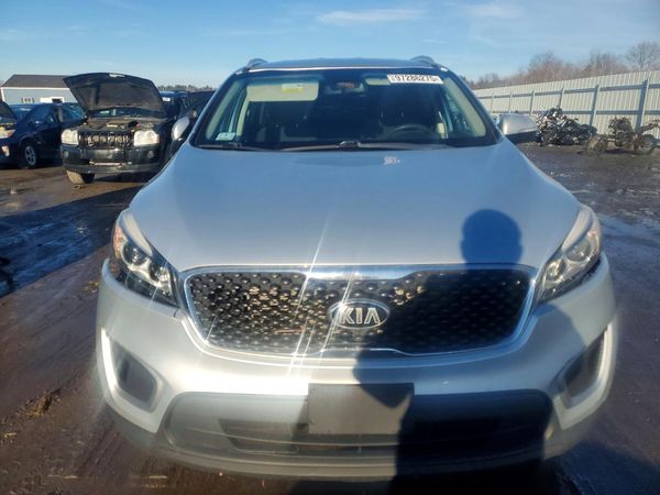 2017 KIA SORENTO L, LX