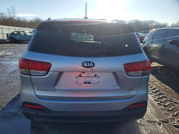 2017 KIA SORENTO L, LX