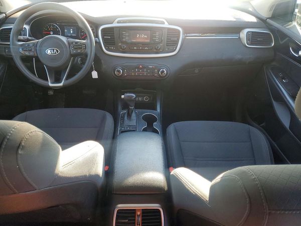 2017 KIA SORENTO L, LX