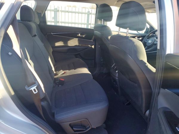 2017 KIA SORENTO L, LX