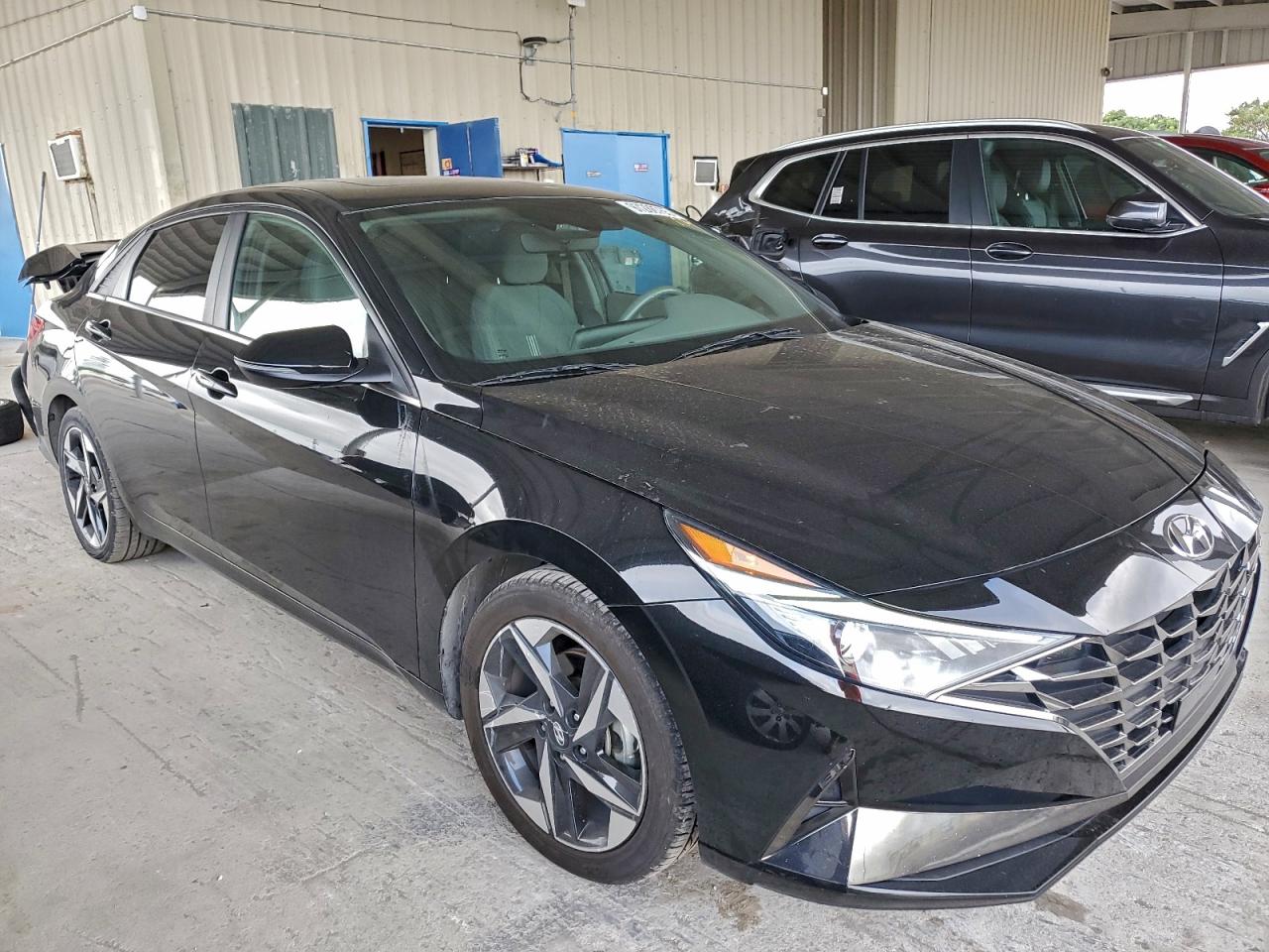 2022 HYUNDAI ELANTRA SEL w/Premium Pkg