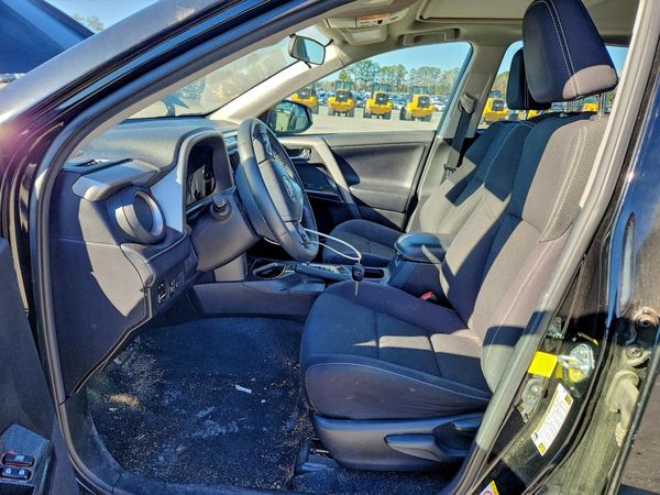 2018 TOYOTA RAV4 Adventure/XLE