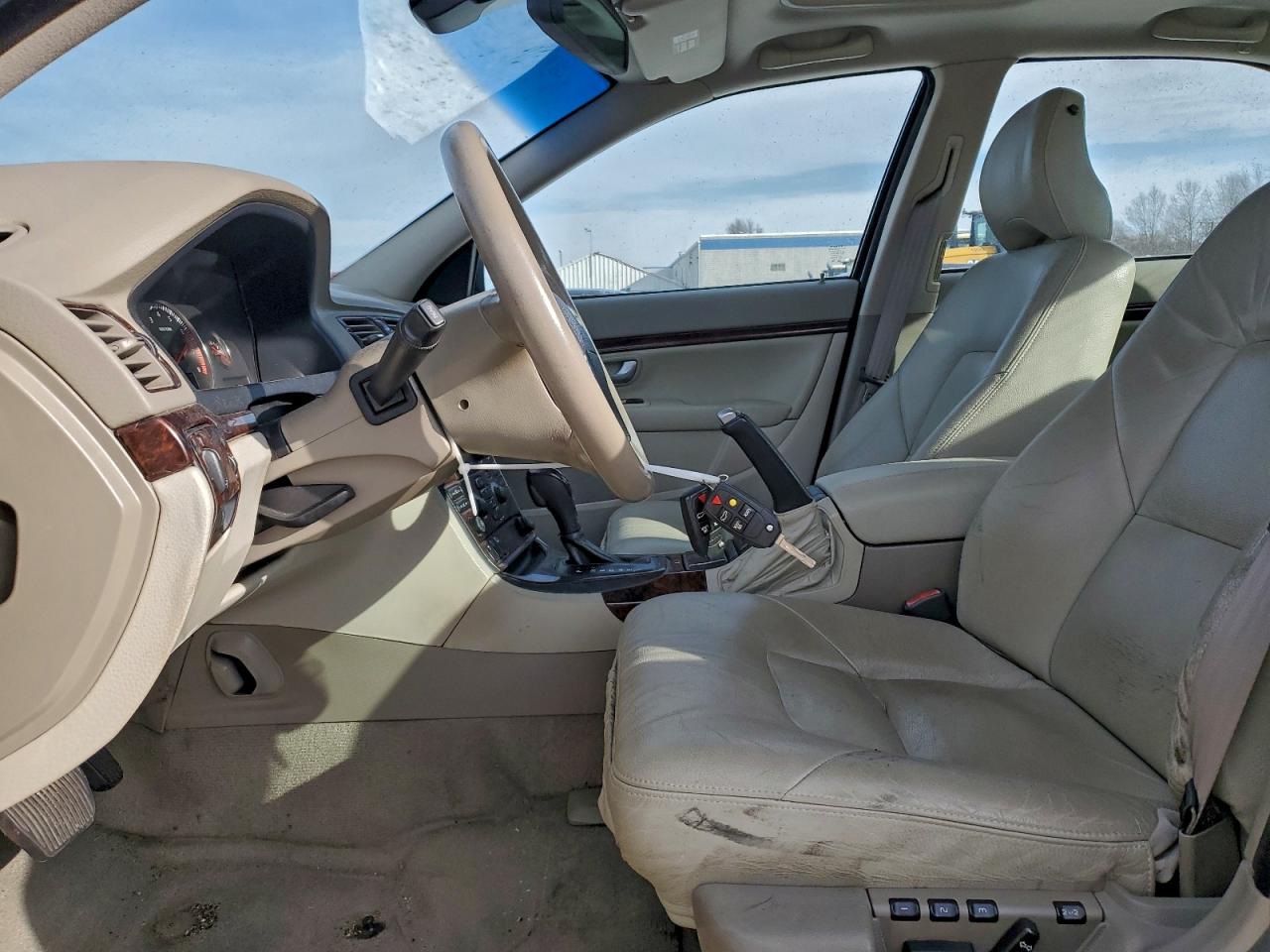 2004 VOLVO S80