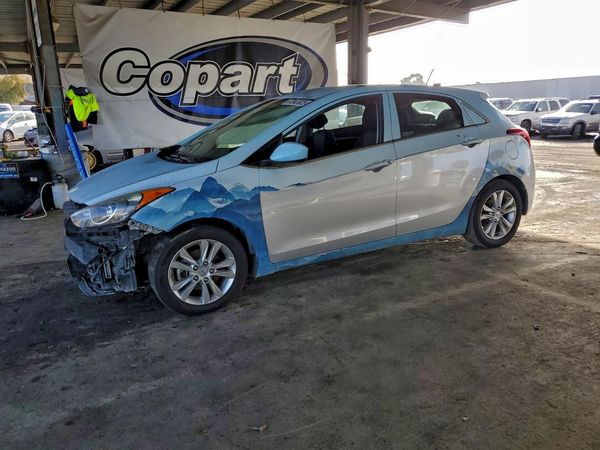 2016 HYUNDAI ELANTRA — DSFA — Front 3/4