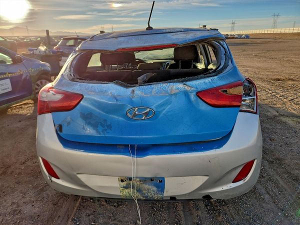 2016 HYUNDAI ELANTRA