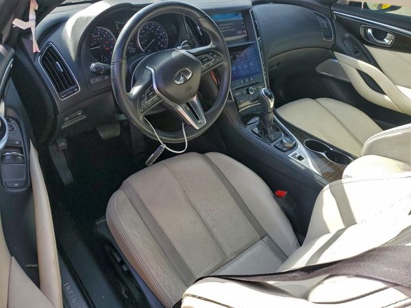 2017 INFINITI Q60