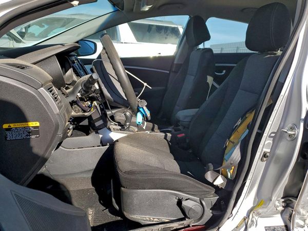 2016 HYUNDAI ELANTRA — DENT