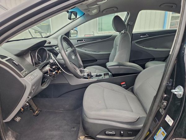 2013 HYUNDAI SONATA GLS/ GLS Popular