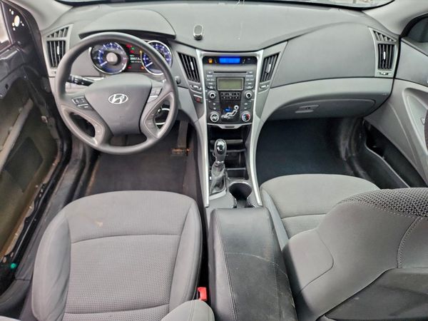 2013 HYUNDAI SONATA GLS/ GLS Popular