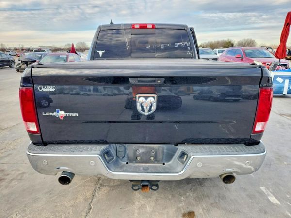 2016 RAM 1500 SLT