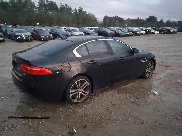 2017 JAGUAR XE