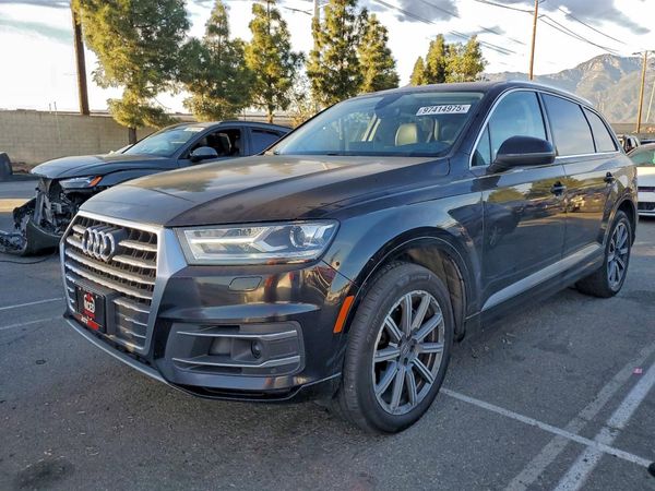 2017 AUDI Q7 quattro Premium Plus