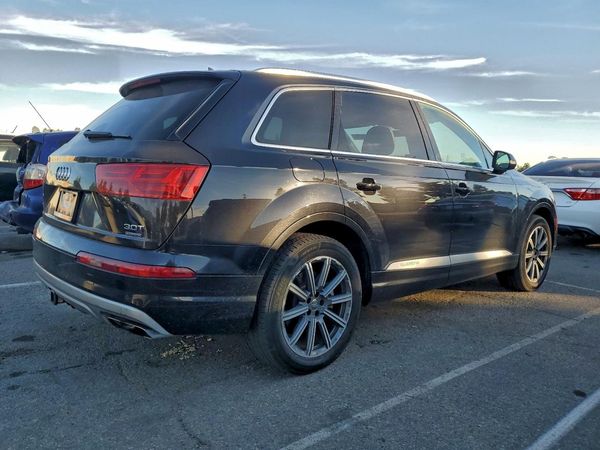 2017 AUDI Q7 quattro Premium Plus