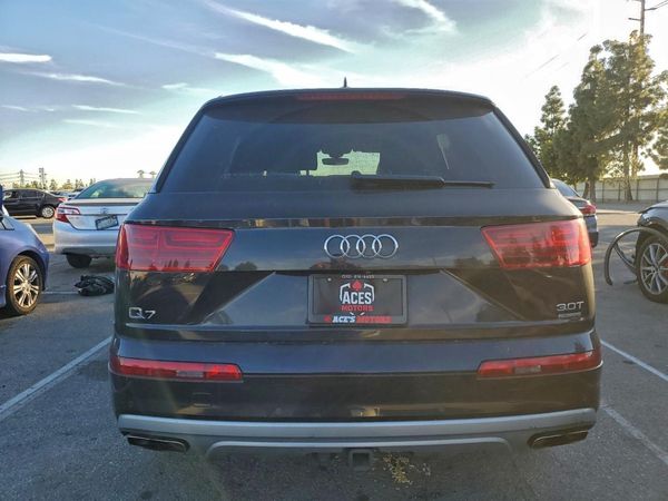 2017 AUDI Q7 quattro Premium Plus