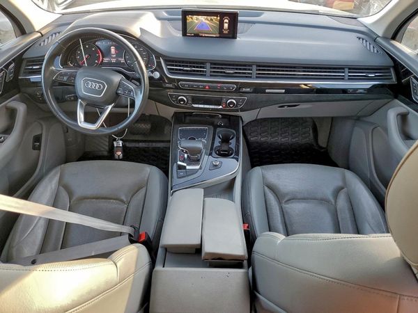 2017 AUDI Q7 quattro Premium Plus