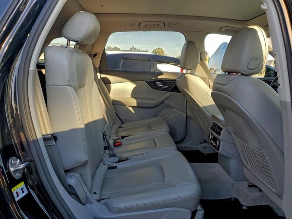 2017 AUDI Q7 quattro Premium Plus