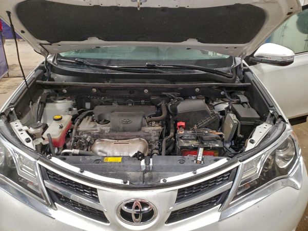 2015 TOYOTA RAV4