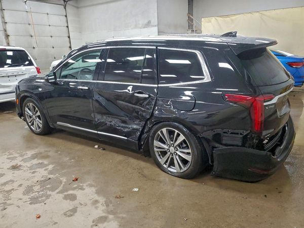 2022 CADILLAC XT6