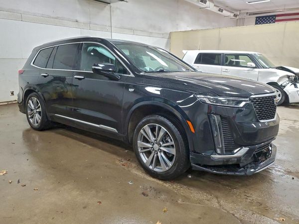 2022 CADILLAC XT6