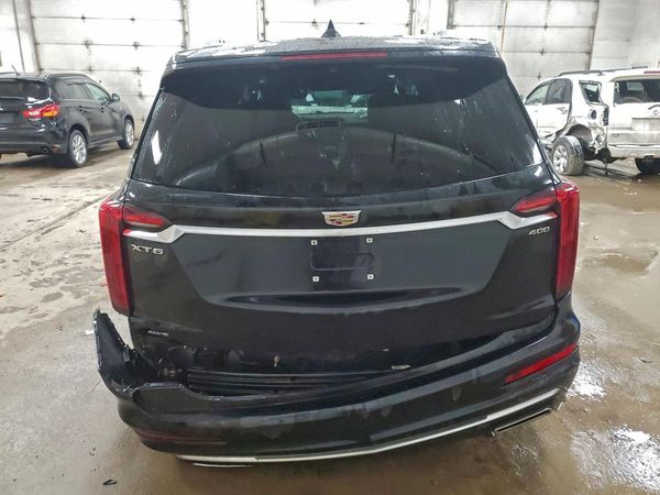 2022 CADILLAC XT6