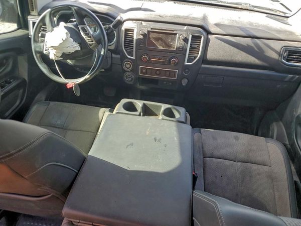 2019 NISSAN TITAN