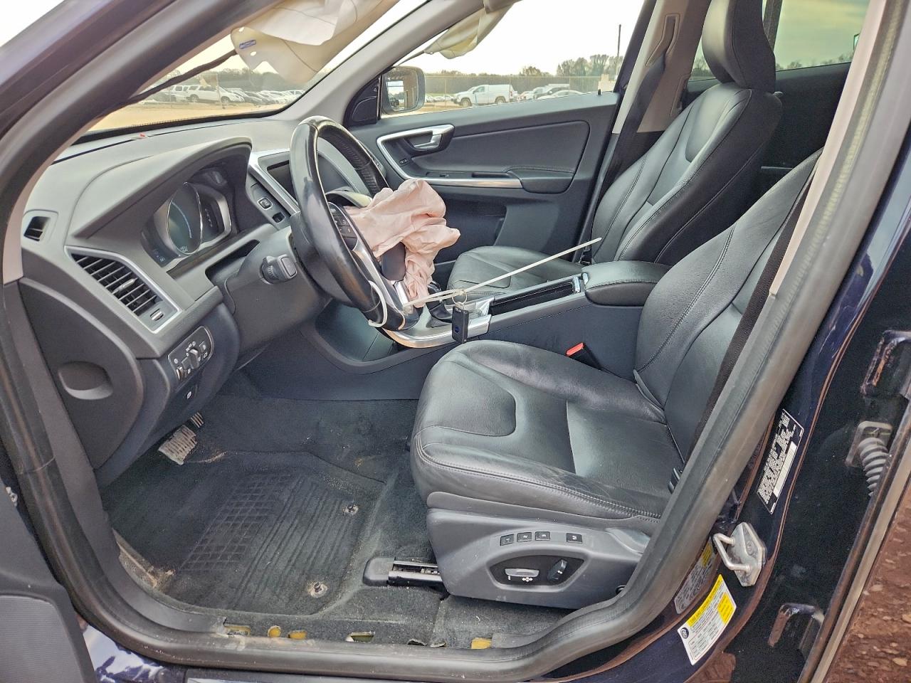 2016 VOLVO XC60