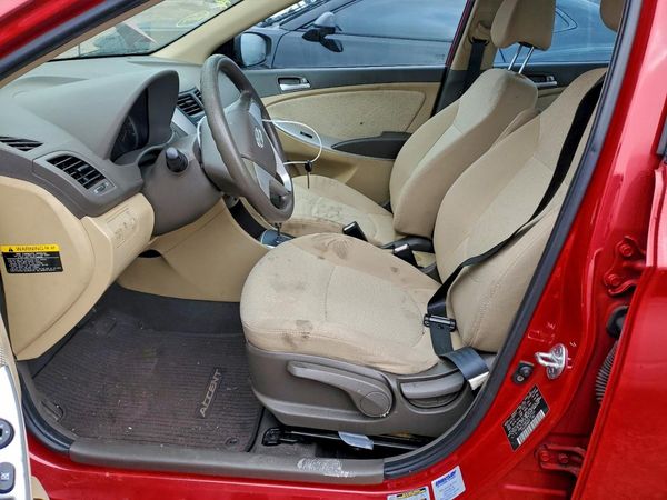 2012 HYUNDAI ACCENT