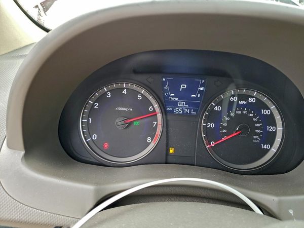 2012 HYUNDAI ACCENT