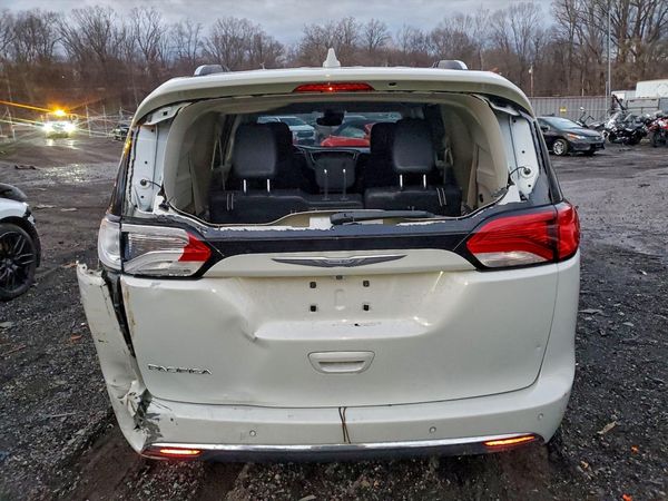 2017 CHRYSLER PACIFICA