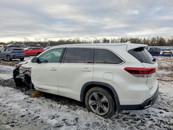 2018 TOYOTA HIGHLANDER