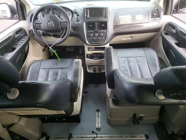 2019 DODGE GRAND CARAVAN SE