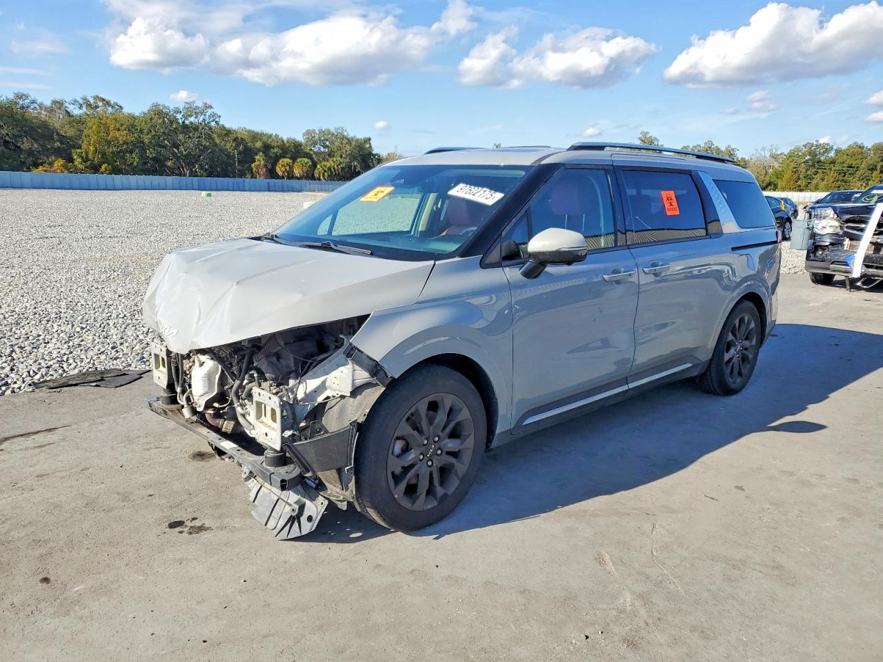 2024 KIA CARNIVAL