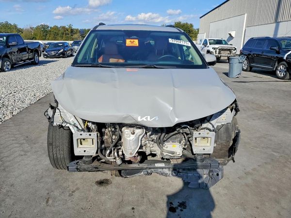2024 KIA CARNIVAL