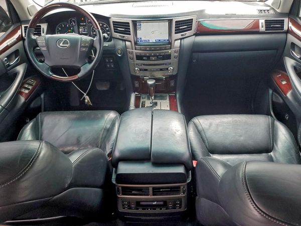 2015 LEXUS LX