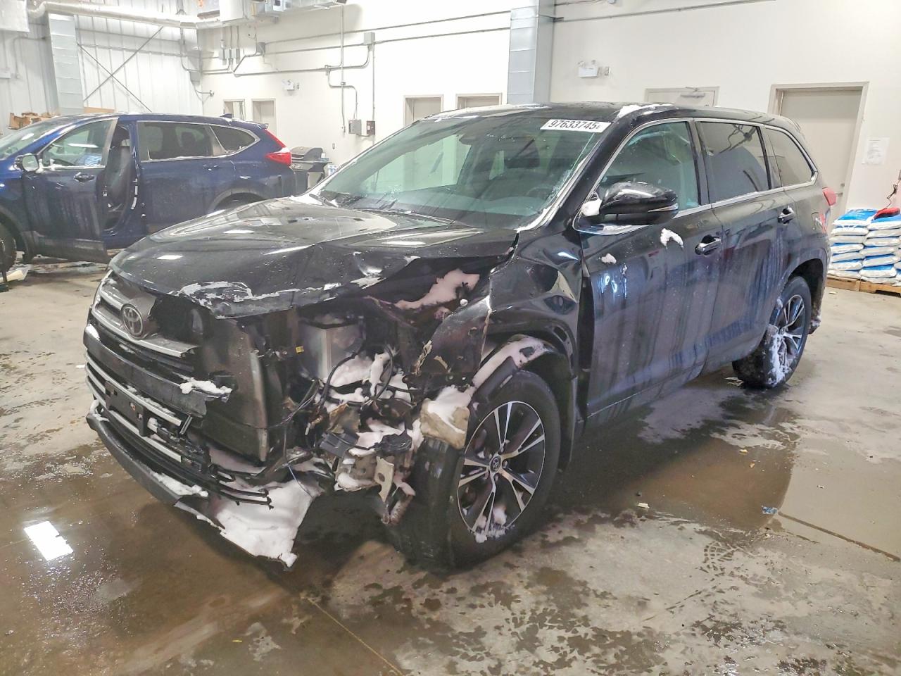 2018 TOYOTA HIGHLANDER LE/LE Plus