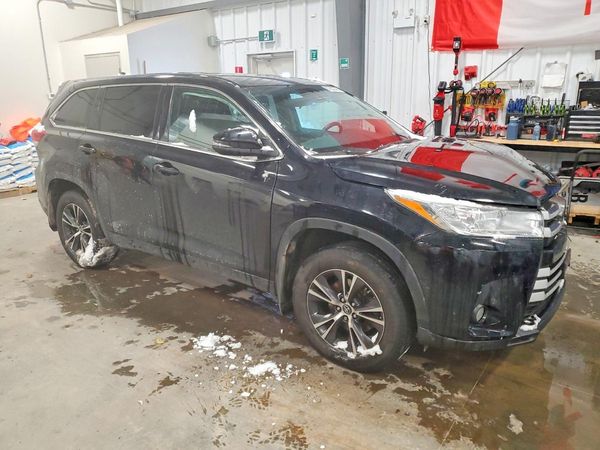2018 TOYOTA HIGHLANDER LE/LE Plus