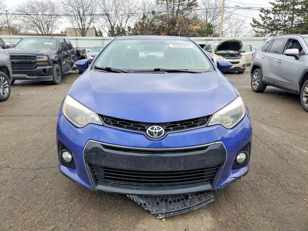 2015 TOYOTA COROLLA