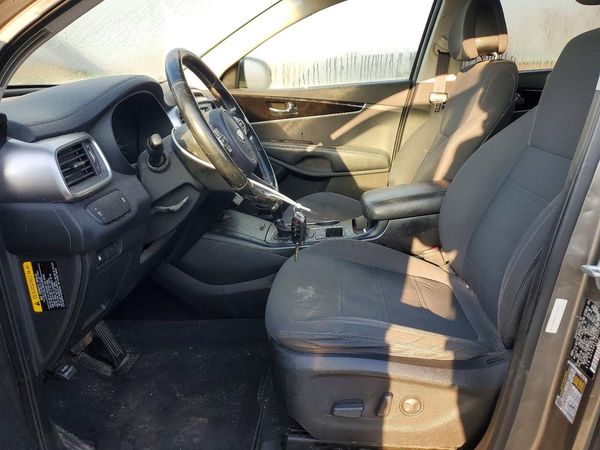 2016 KIA SORENTO L / LX
