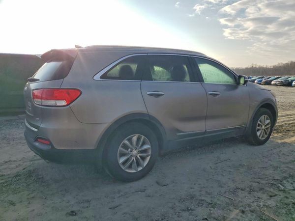 2016 KIA SORENTO L / LX
